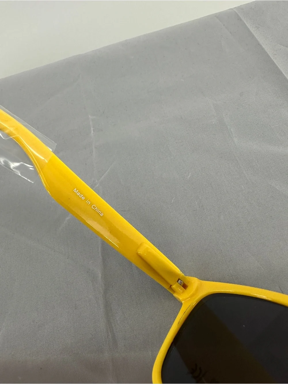 Owl black and yellow wayfarer sunglasses
